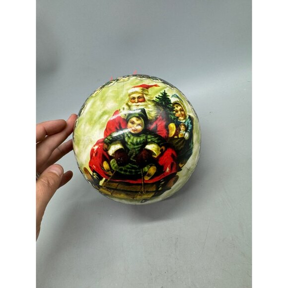 Williams-Sonoma Winter Wonderland Treasure Globe Papier-Mâché Santa kids READ - Picture 2 of 9